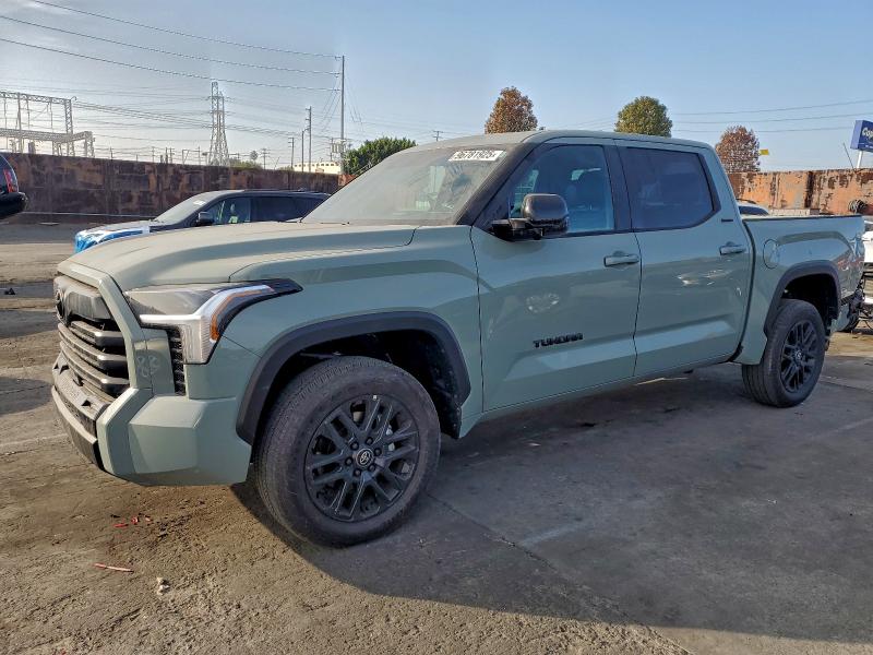 Фото 1 - TOYOTA TUNDRA