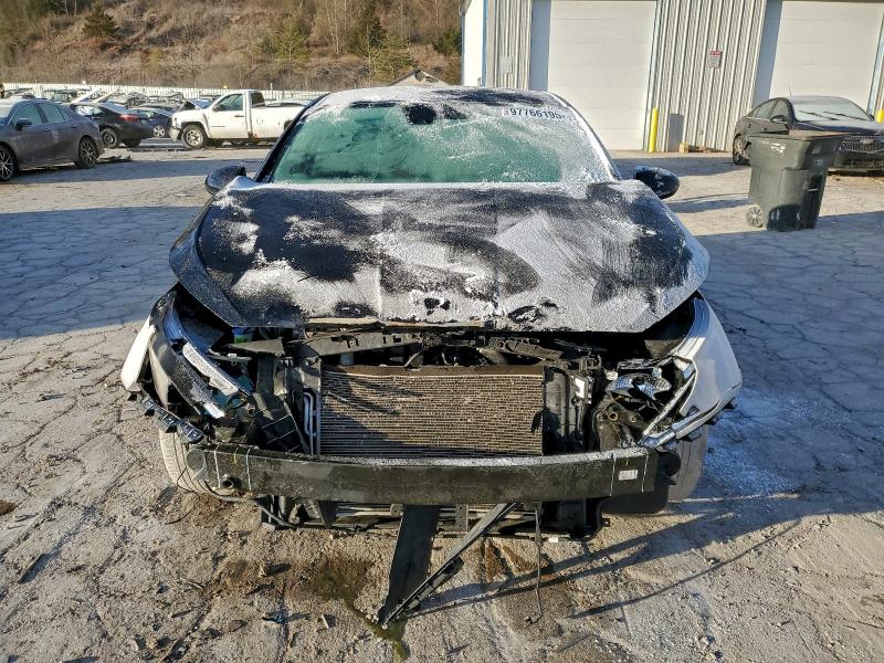 Фото 5 - HYUNDAI ELANTRA