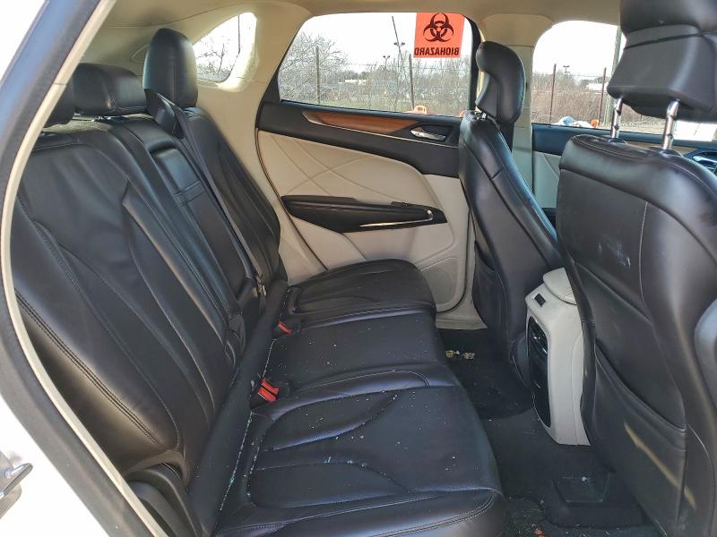 Фото 11 - LINCOLN MKZ