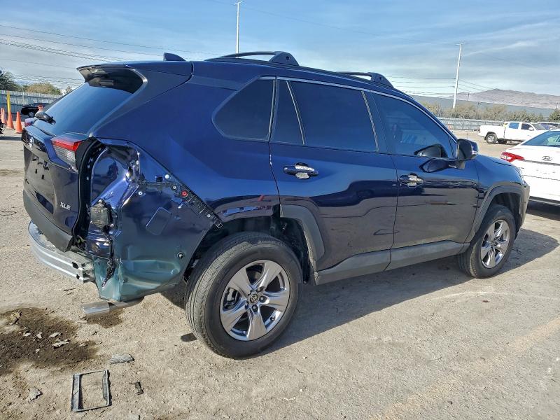 Фото 3 - TOYOTA RAV4