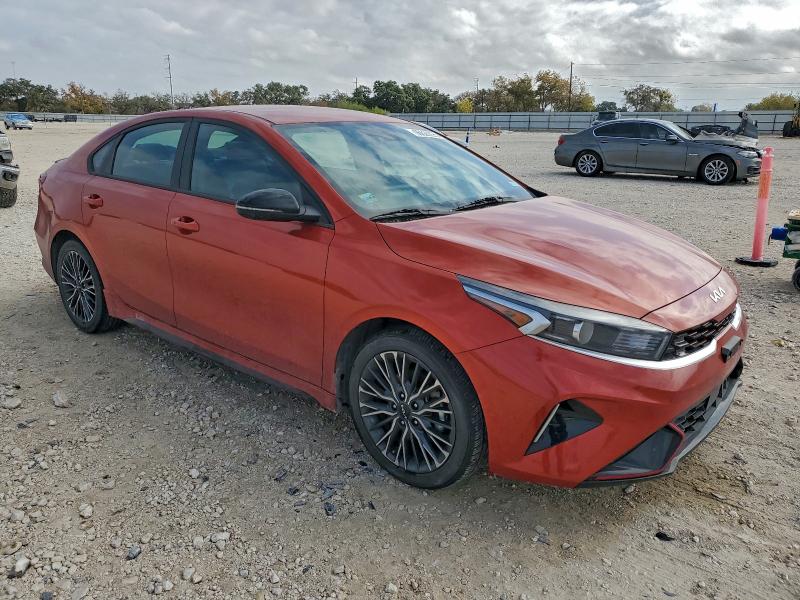 Фото 4 - KIA FORTE