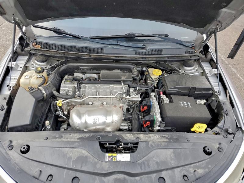 Фото 11 - CHRYSLER 200