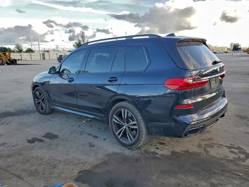 Фото 2 - BMW X7