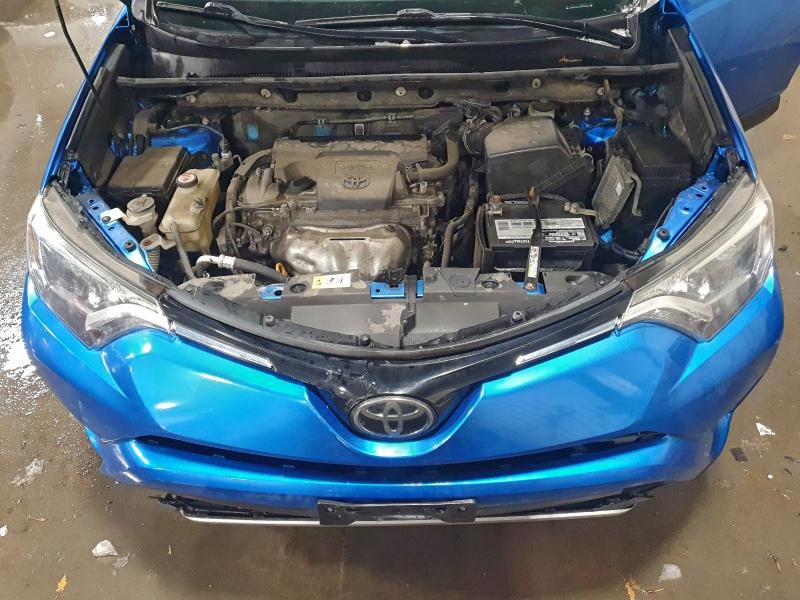 Фото 12 - TOYOTA RAV4