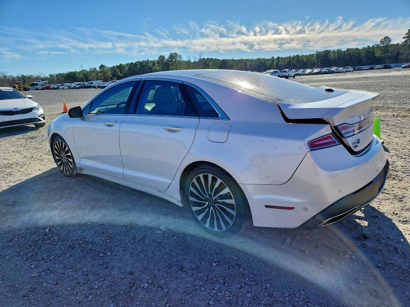 Фото 2 - LINCOLN MKZ