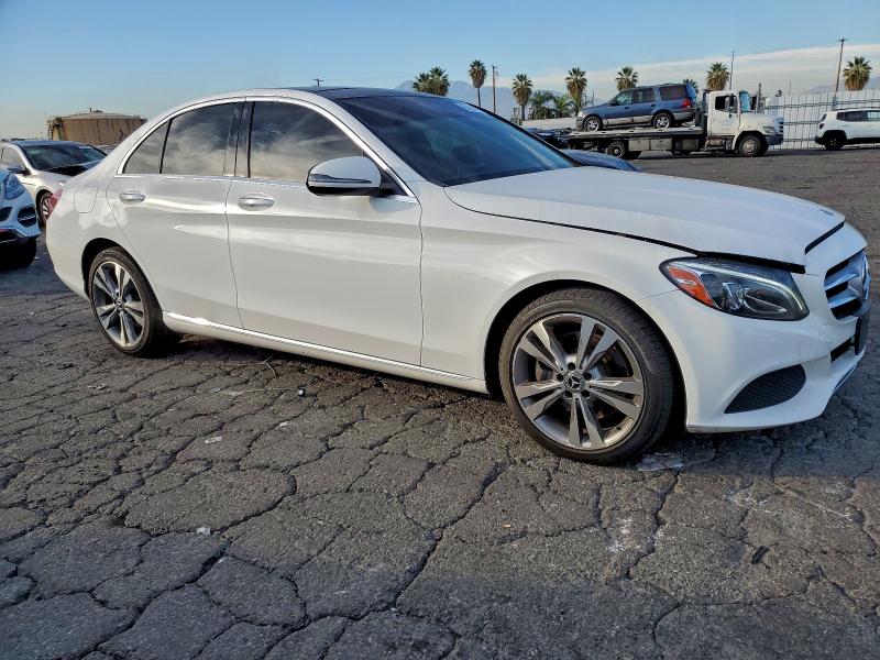 Фото 4 - MERCEDES-BENZ C-CLASS