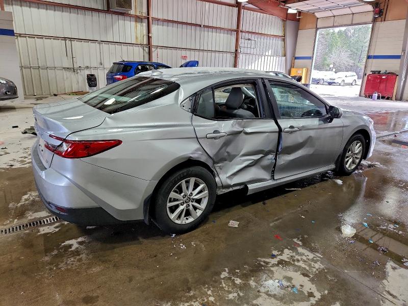 Фото 3 - TOYOTA CAMRY