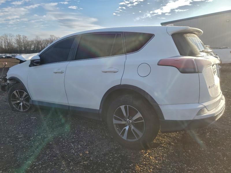 Фото 2 - TOYOTA RAV4