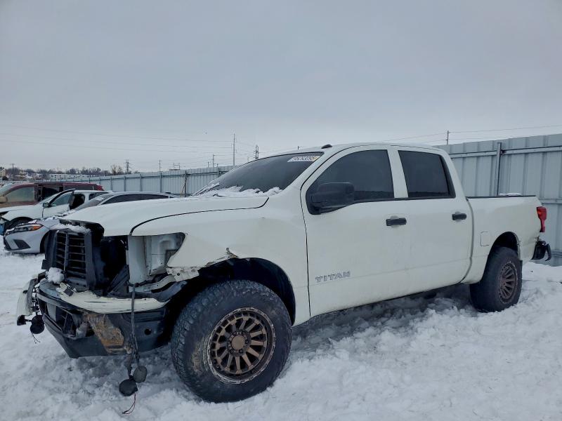 Фото 1 - NISSAN TITAN