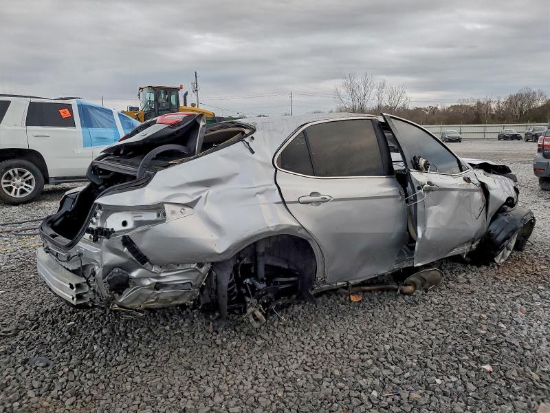 Фото 3 - TOYOTA CAMRY