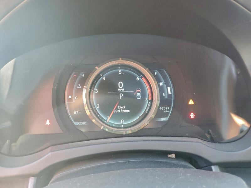 Фото 9 - LEXUS RC