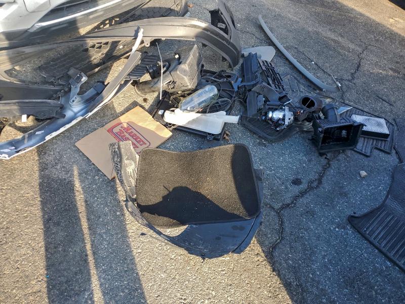 Фото 13 - HYUNDAI KONA