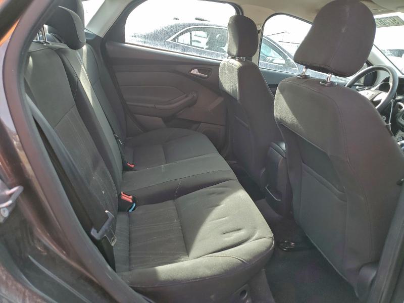 Фото 10 - FORD FOCUS