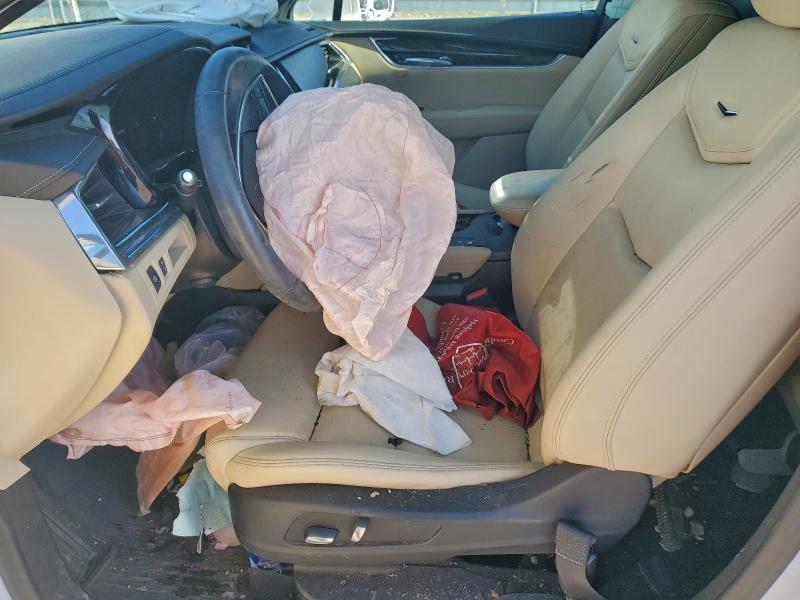 Фото 7 - CADILLAC XT5