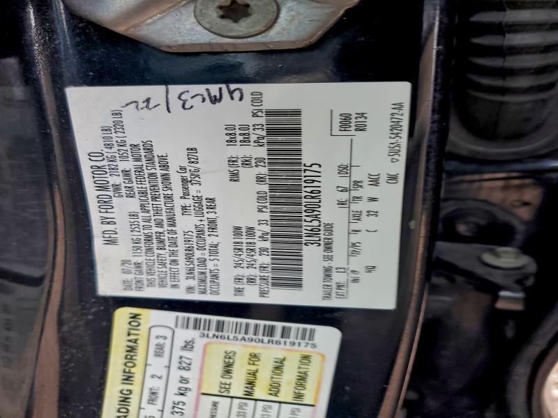 Фото 12 - LINCOLN MKZ