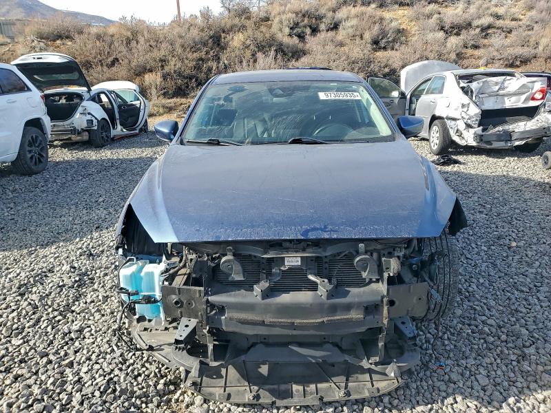 Фото 5 - MAZDA 3