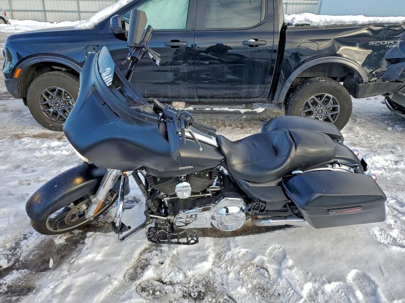 HARLEY-DAVIDSON FL 2016