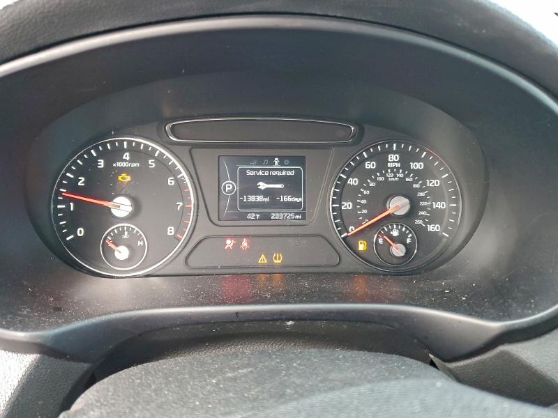 Фото 9 - KIA SORENTO