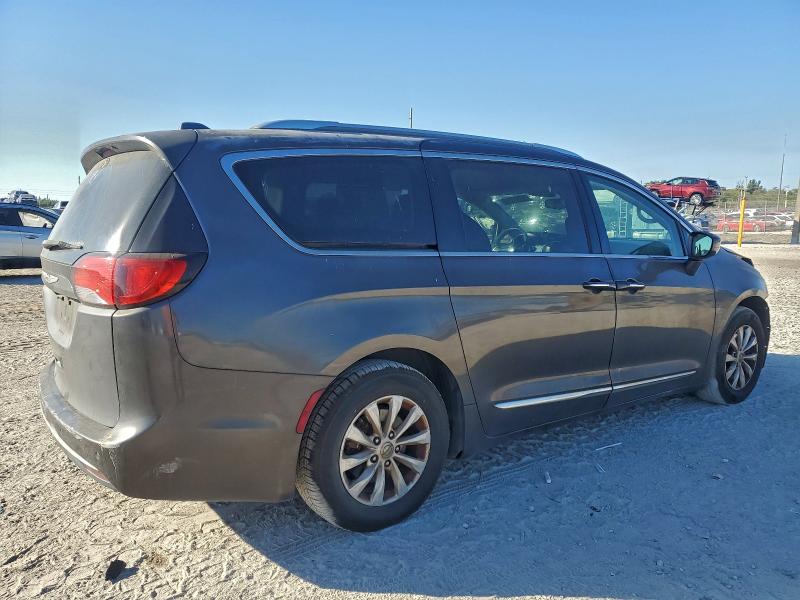 Фото 3 - CHRYSLER PACIFICA