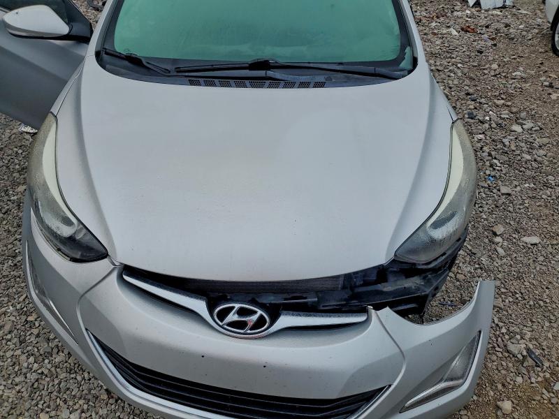 Фото 11 - HYUNDAI ELANTRA