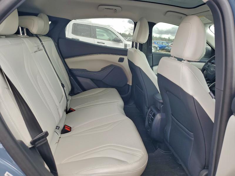 Фото 10 - FORD MUSTANG