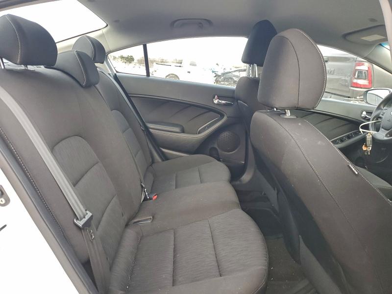 Фото 10 - KIA FORTE