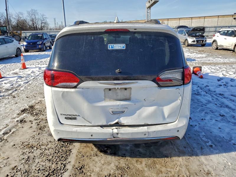 Фото 6 - CHRYSLER PACIFICA