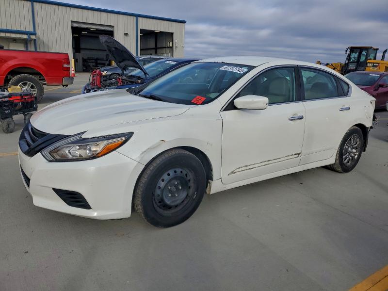 Фото 1 - NISSAN ALTIMA