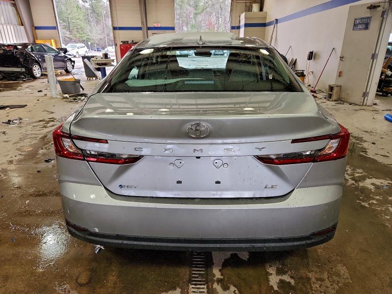 Фото 6 - TOYOTA CAMRY