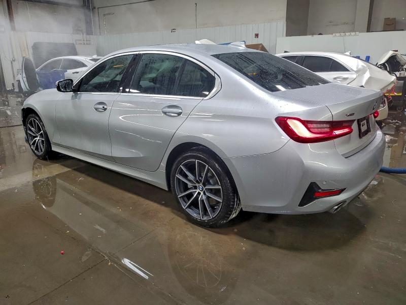 Фото 2 - BMW 3 SERIES