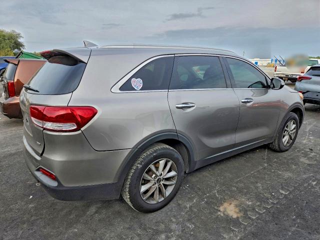 Фото 3 - KIA SORENTO