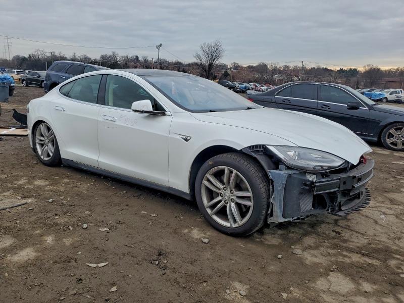 Фото 4 - TESLA MODEL S