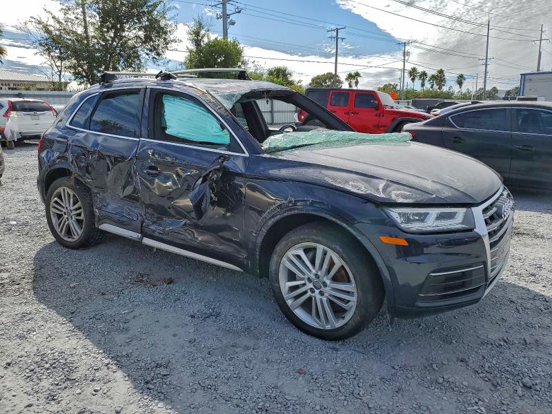 Фото 4 - AUDI Q5