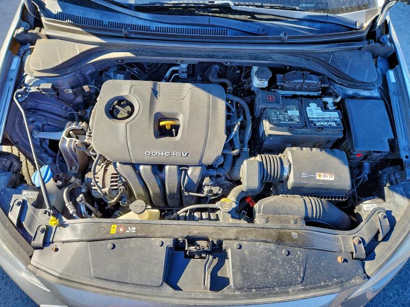 Фото 11 - HYUNDAI ELANTRA