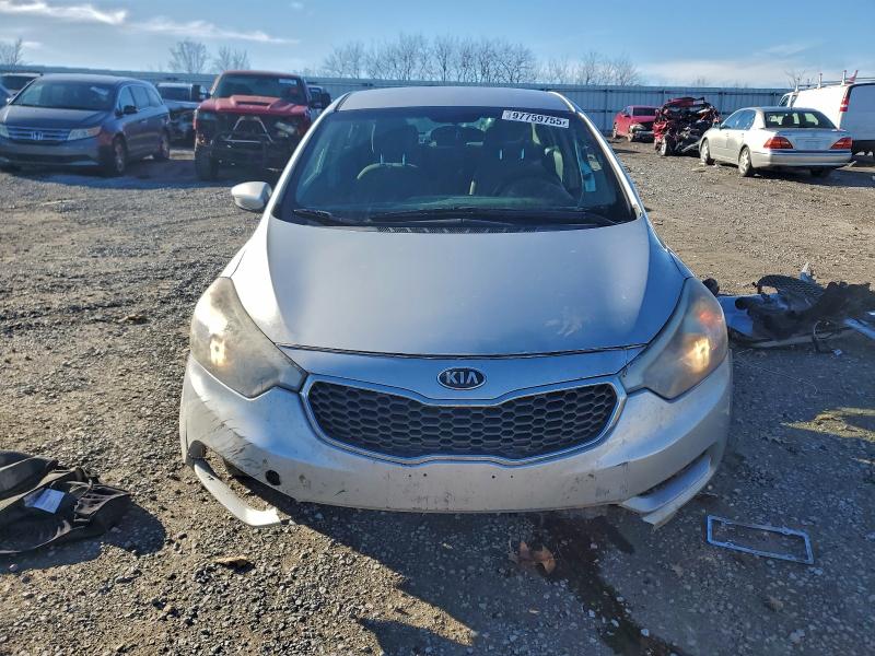 Фото 5 - KIA FORTE