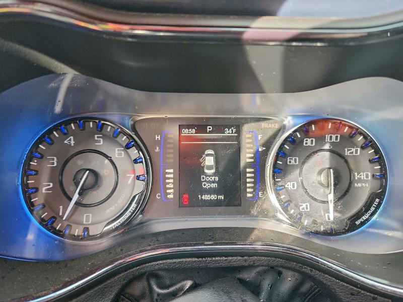 Фото 9 - CHRYSLER 200