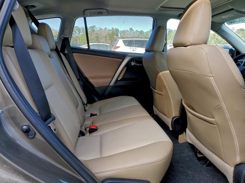 Фото 11 - TOYOTA RAV4