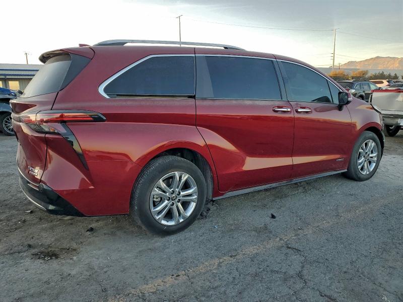 Фото 3 - TOYOTA SIENNA