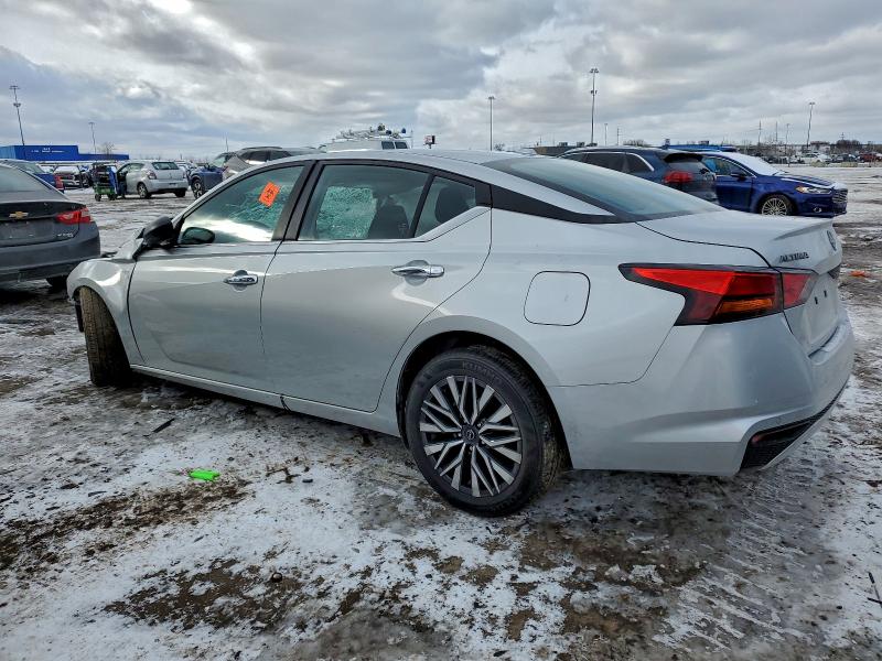 Фото 2 - NISSAN ALTIMA