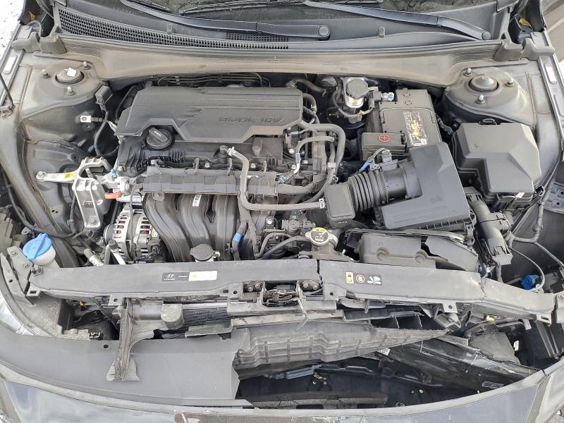 Фото 11 - HYUNDAI ELANTRA