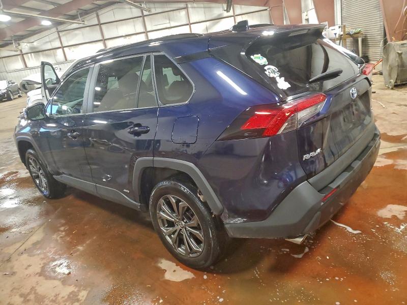 Фото 2 - TOYOTA RAV4