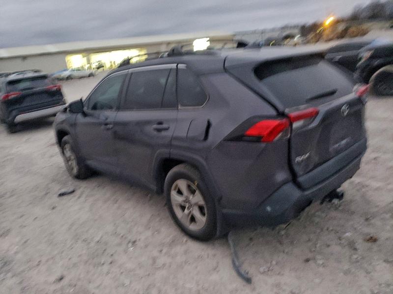 Фото 2 - TOYOTA RAV4