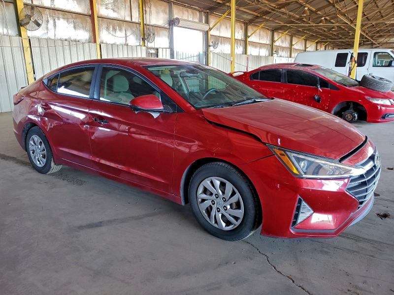 Фото 4 - HYUNDAI ELANTRA