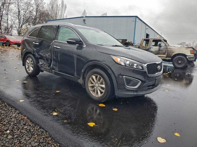 Фото 4 - KIA SORENTO