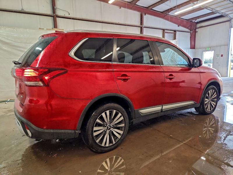 Фото 3 - MITSUBISHI OUTLANDER