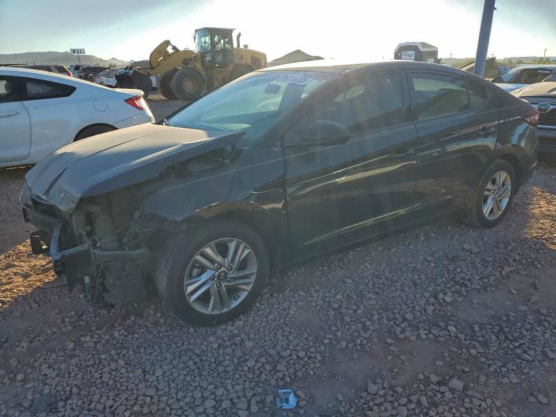 Фото 1 - HYUNDAI ELANTRA