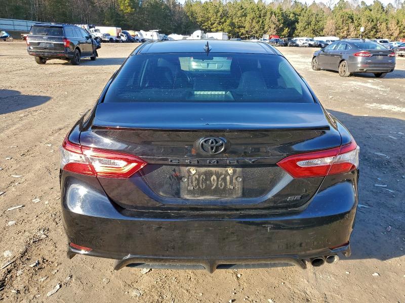 Фото 6 - TOYOTA CAMRY