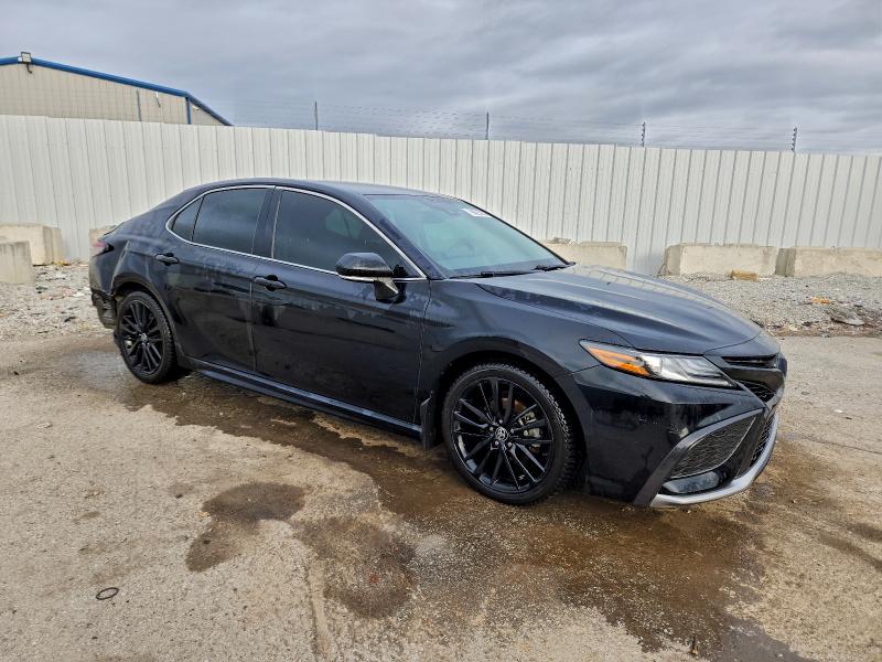 Фото 4 - TOYOTA CAMRY