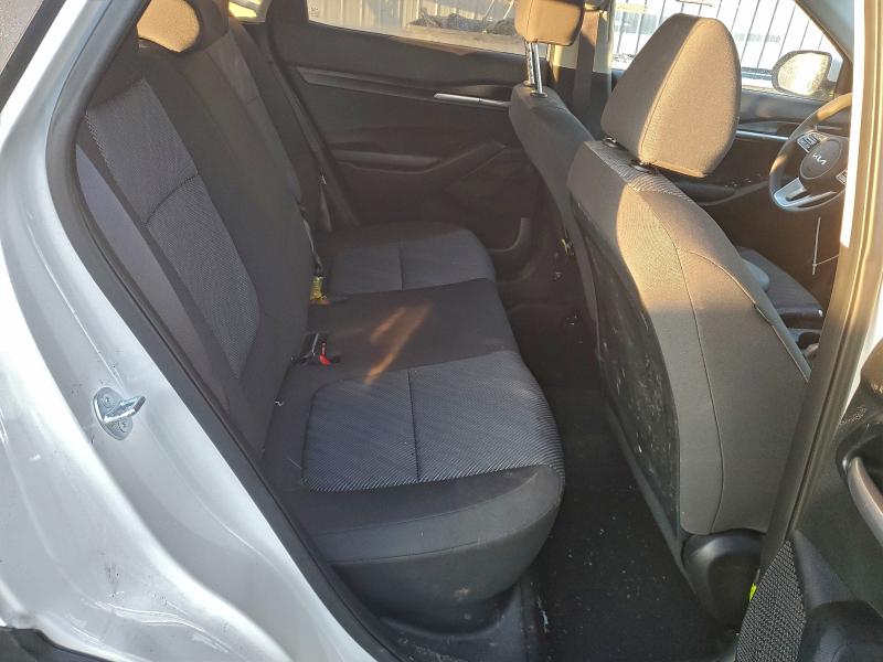 Фото 11 - KIA SELTOS