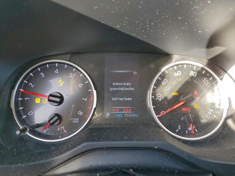 Фото 9 - TOYOTA RAV4